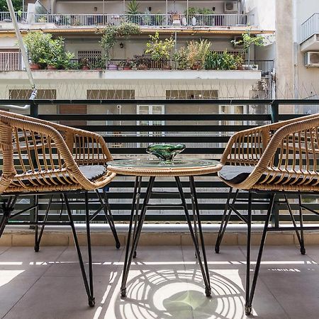 Bright And Spacious 2-Bedrooms Apartment In アテネ エクステリア 写真