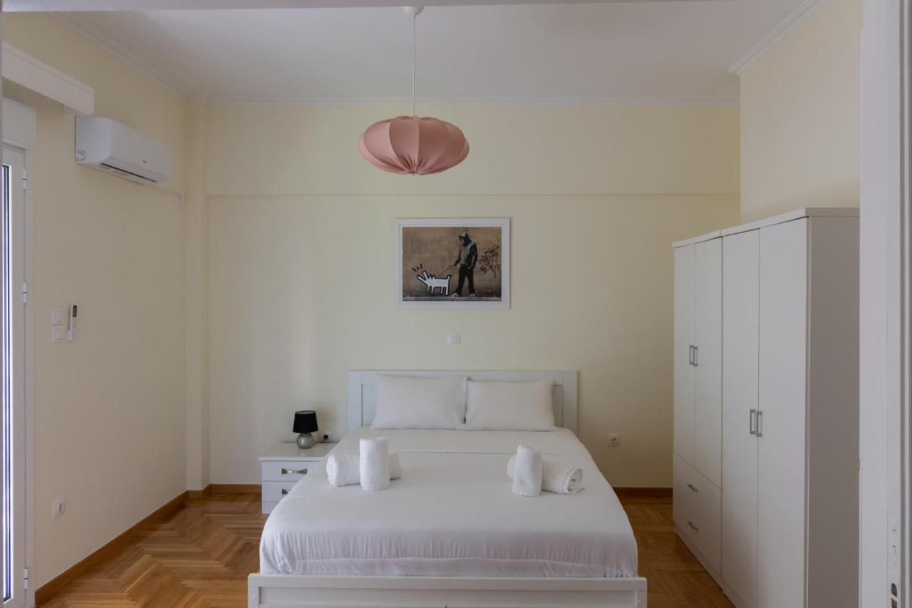 Bright And Spacious 2-Bedrooms Apartment In アテネ エクステリア 写真